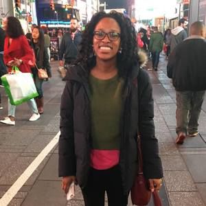 Meet your Posher, Alexis